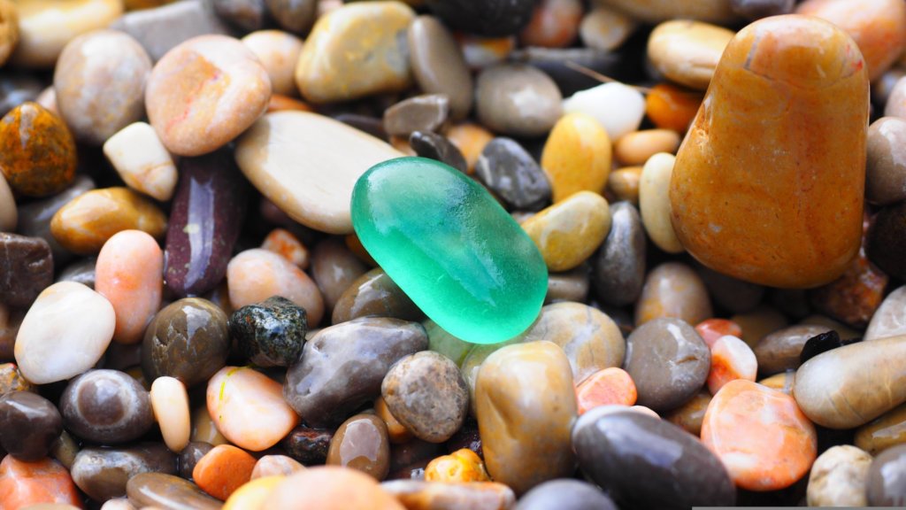 stones or pebbles mulch